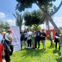 Entrega de Juguetes Didácticos y Recipientes o Envases de Plástico 